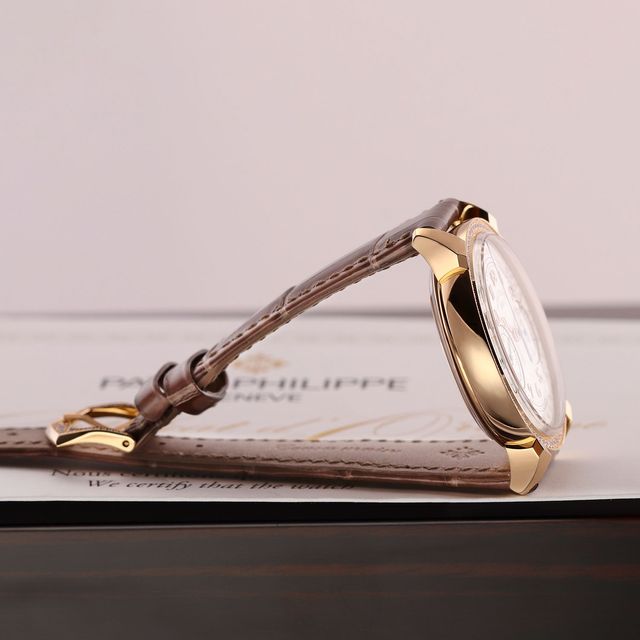 Patek Philippe Complications 7150/250R-001 Image 4